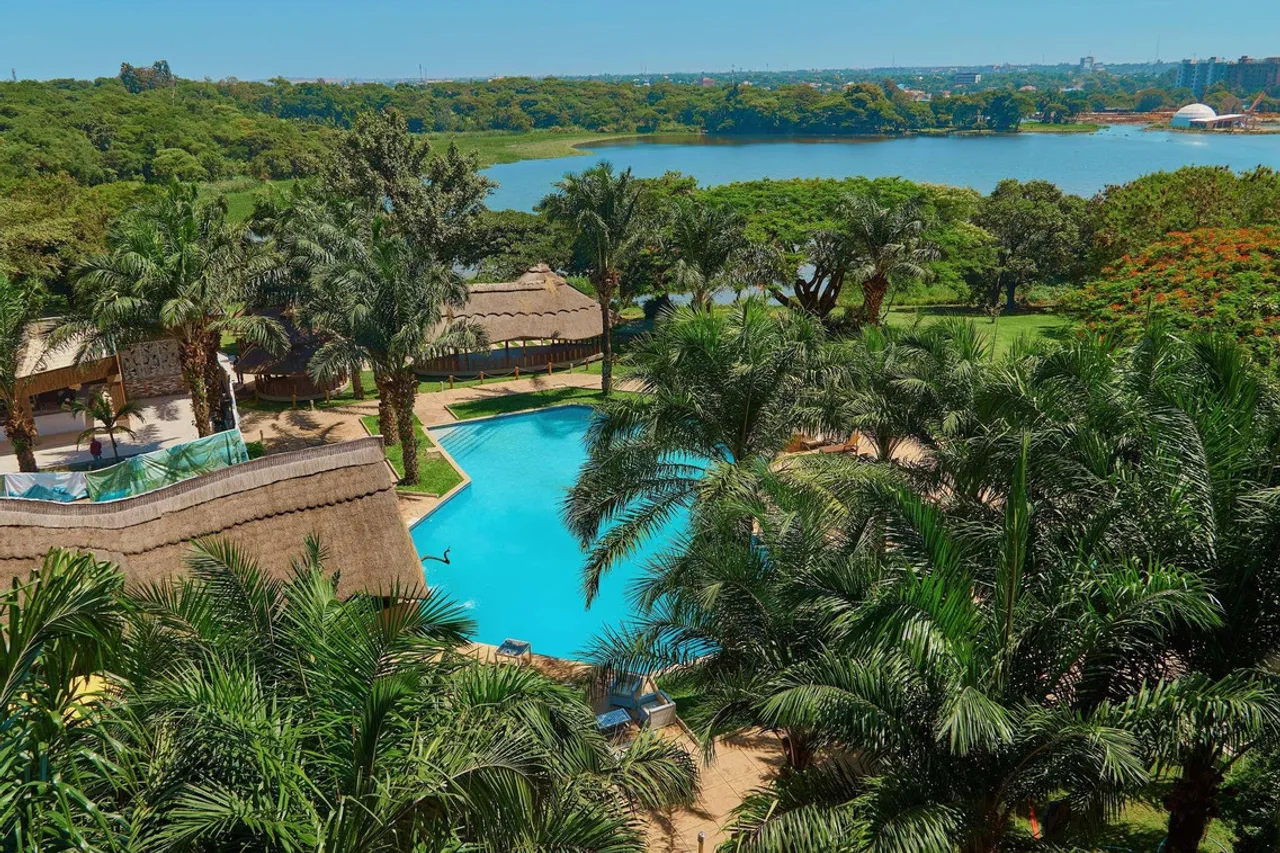 Pullman Lubumbashi Grand Karavia — ภาพห้องพักและบรรยากาศ