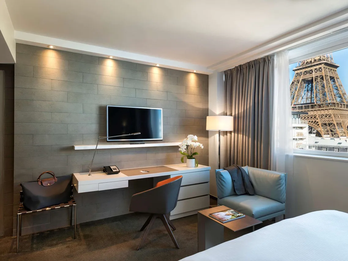 Pullman Paris Tour Eiffel — rooms and atmosphere