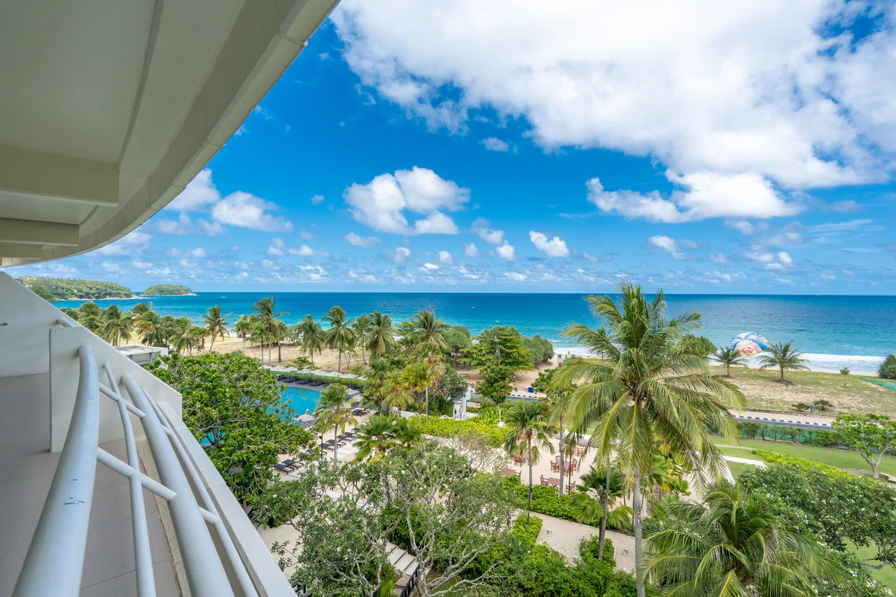 Pullman Phuket Karon Beach Resort — rooms and atmosphere