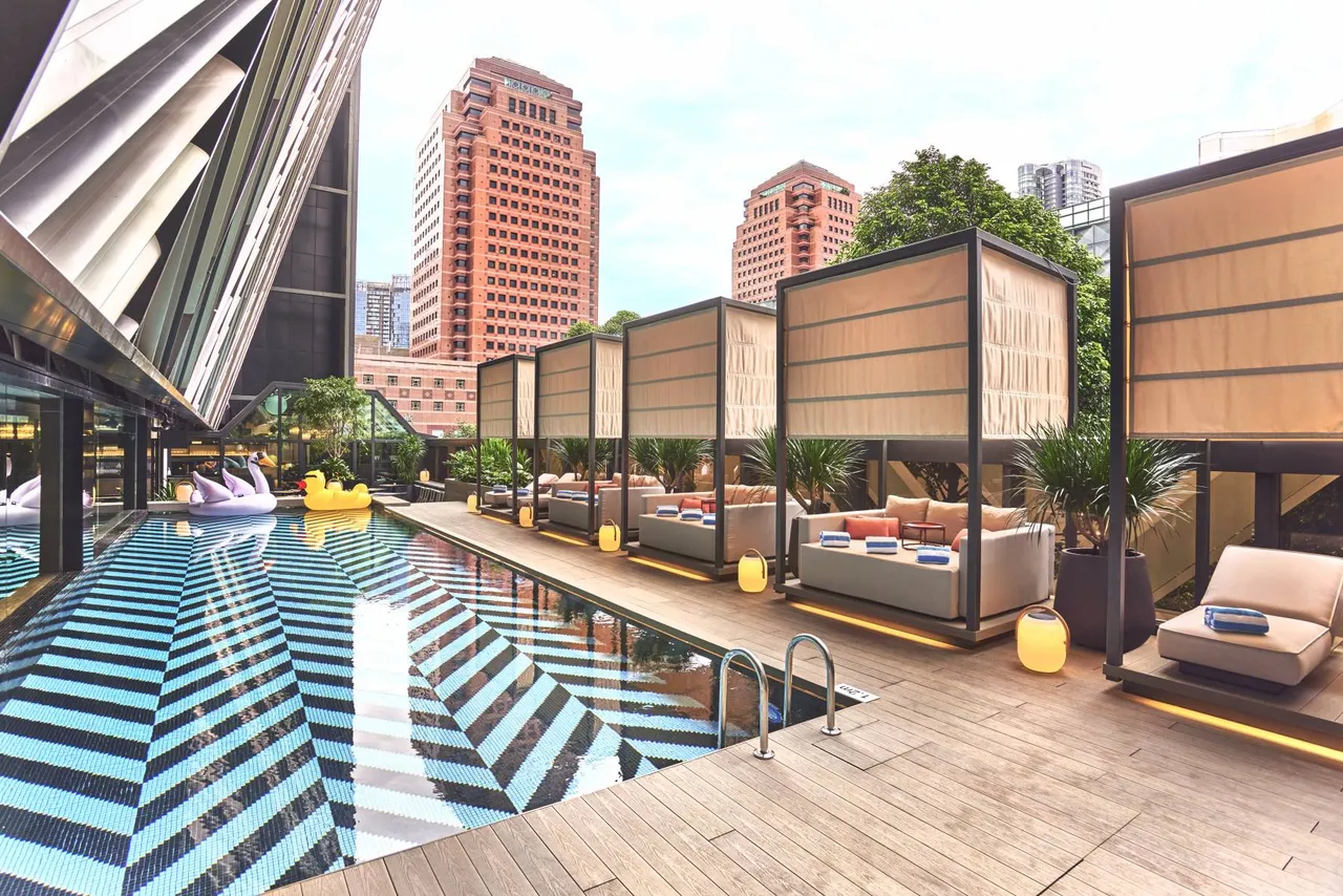 Pullman Singapore Orchard — rooms and atmosphere