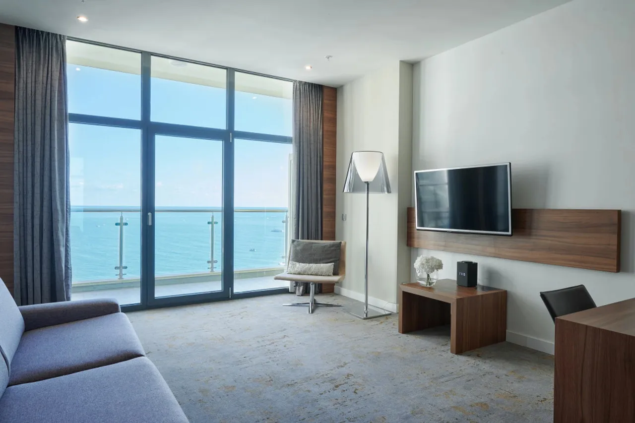 Pullman Sochi Centre — ภาพห้องพักและบรรยากาศ