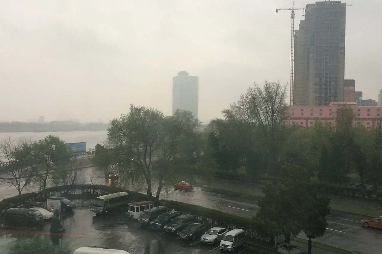 Pyongyang Hotel — rooms and atmosphere