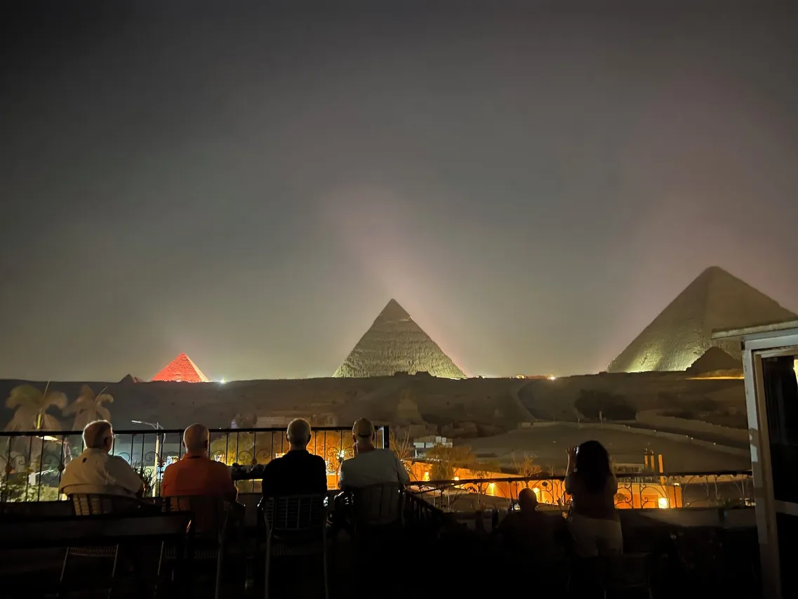 Pyramids View Inn — rooms and atmosphere