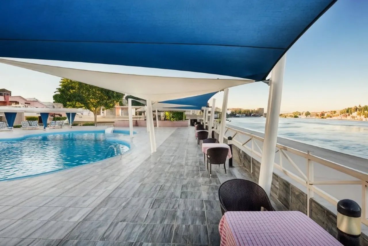 Pyramisa Isis Corniche Aswan Resort — rooms and atmosphere