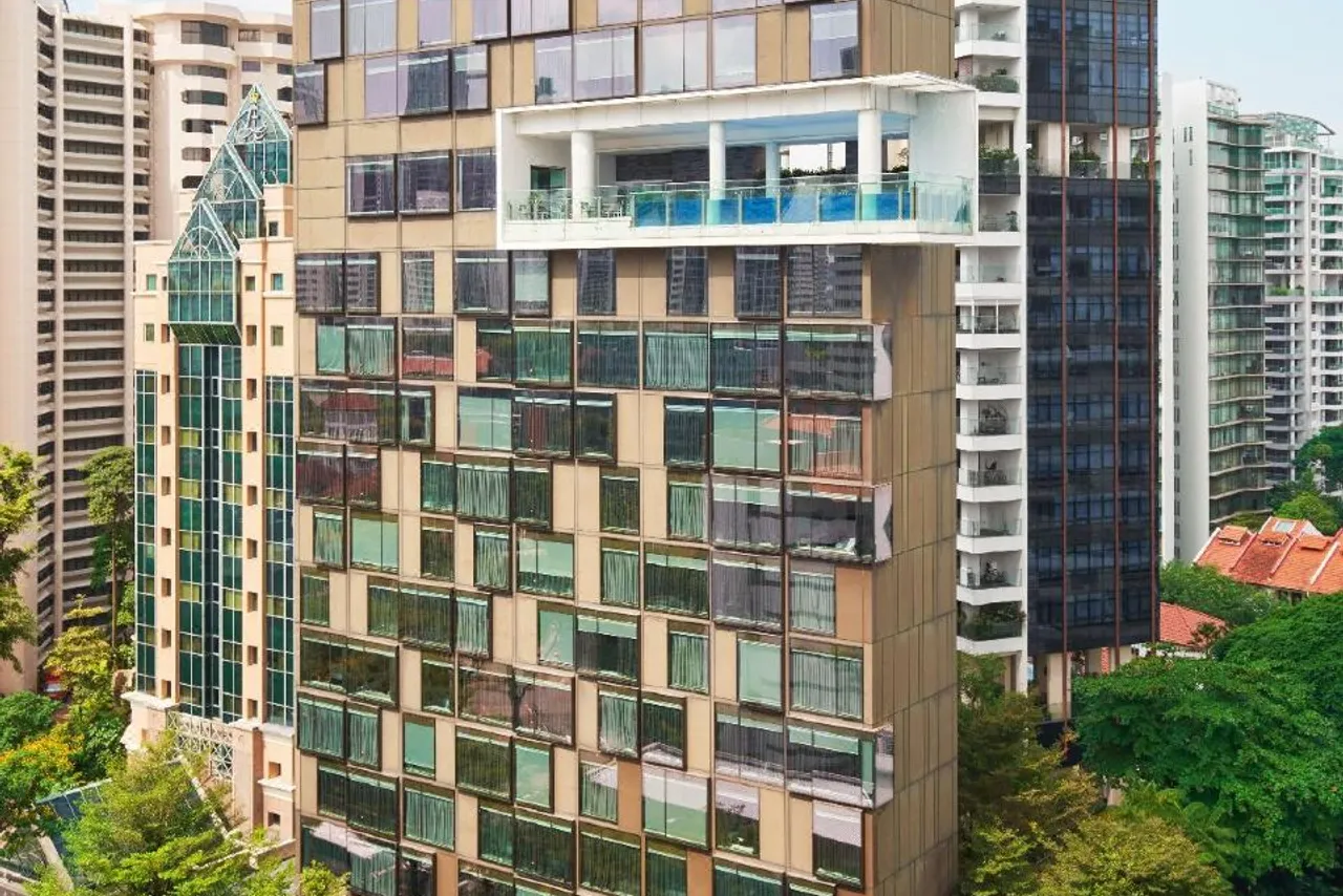 Quincy Hotel Singapore by Far East Hospitality — rooms and atmosphere