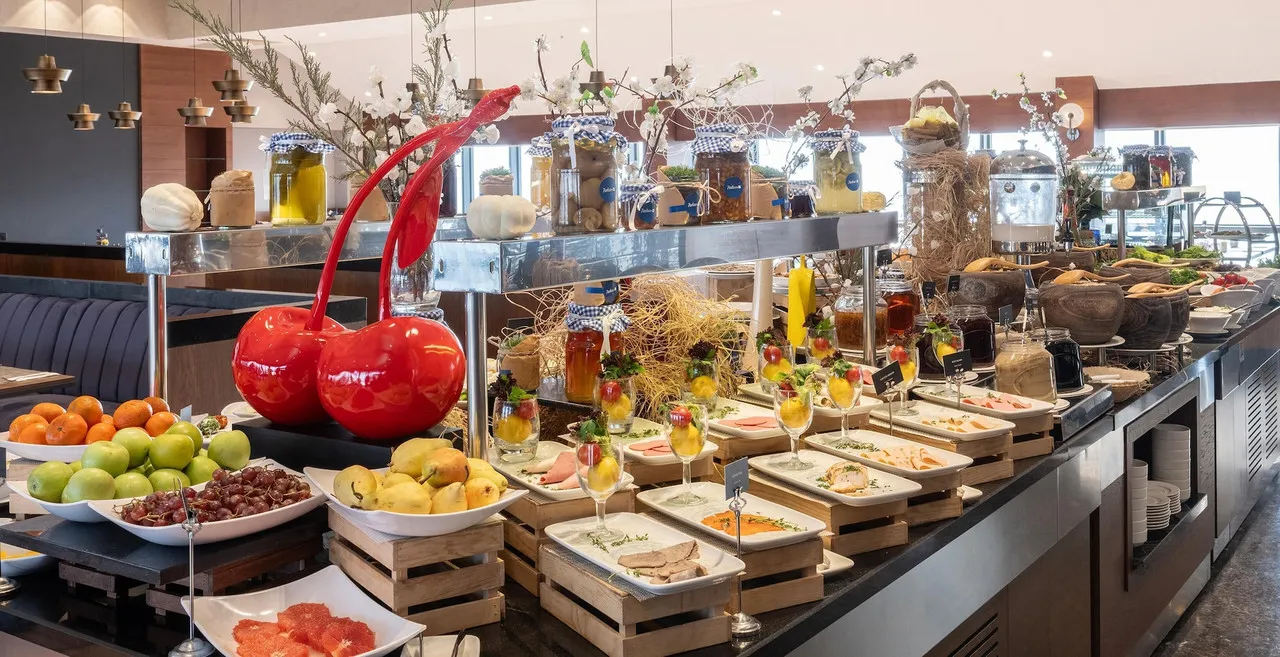 Radisson Blu Hotel Ankara Çankaya (เดิม Point Hotel Ankara) — ภาพห้องพักและบรรยากาศ