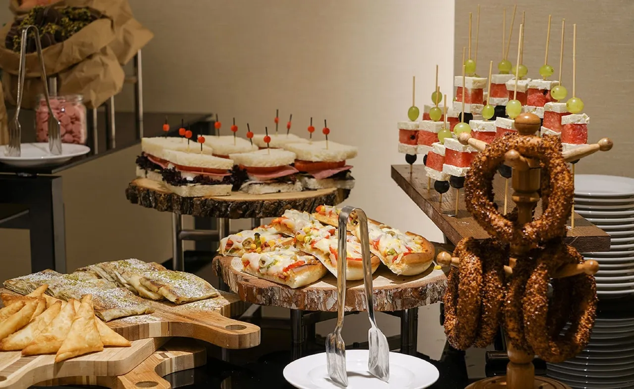 Radisson Blu Hotel Ankara Çankaya (เดิม Point Hotel Ankara) — ภาพห้องพักและบรรยากาศ