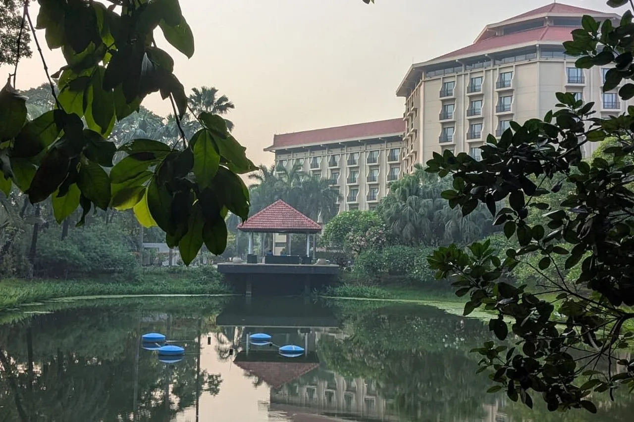 Radisson Blu Dhaka Water Garden — ภาพห้องพักและบรรยากาศ