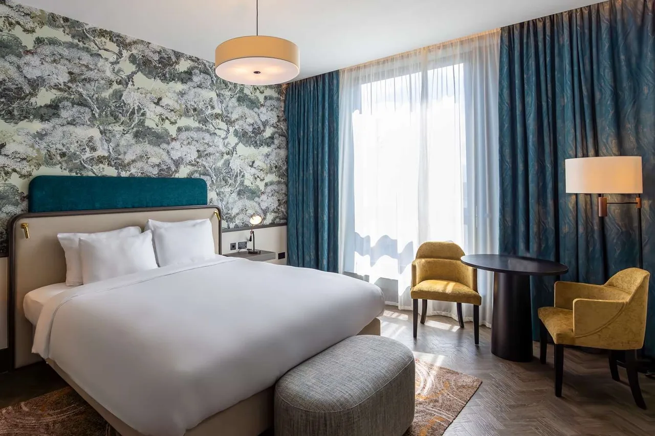 Radisson Blu Hotel, Glasgow — rooms and atmosphere