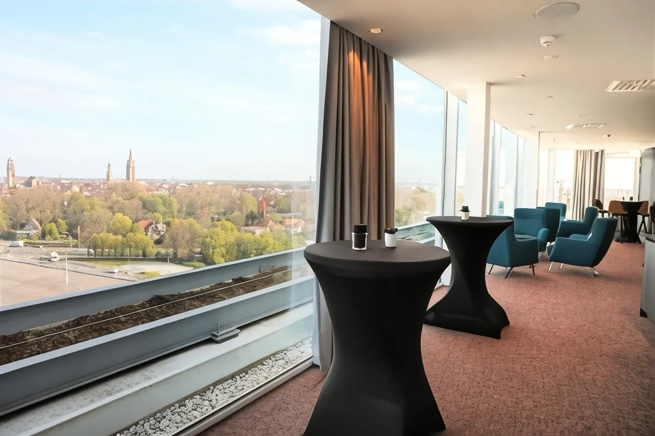 Radisson Blu Hotel, Bruges — rooms and atmosphere