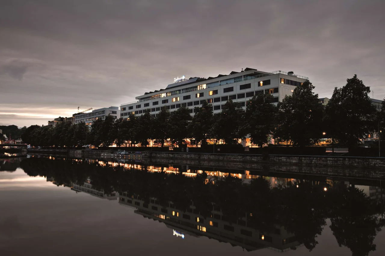 Radisson Blu Marina Palace Hotel — ภาพห้องพักและบรรยากาศ