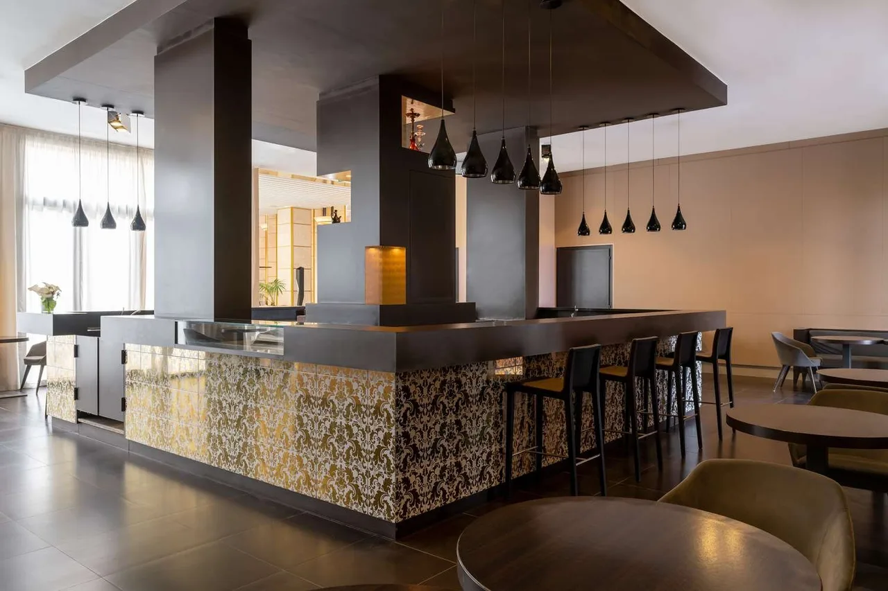 Radisson Blu Hotel, N'Djamena — rooms and atmosphere