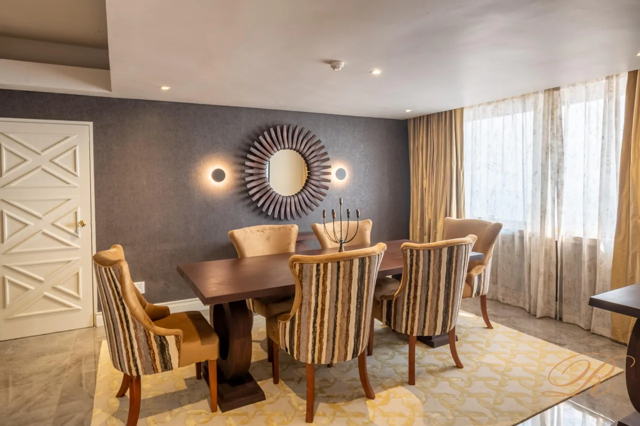 Rainbow Towers Hotel and Conference Centre — rooms and atmosphere