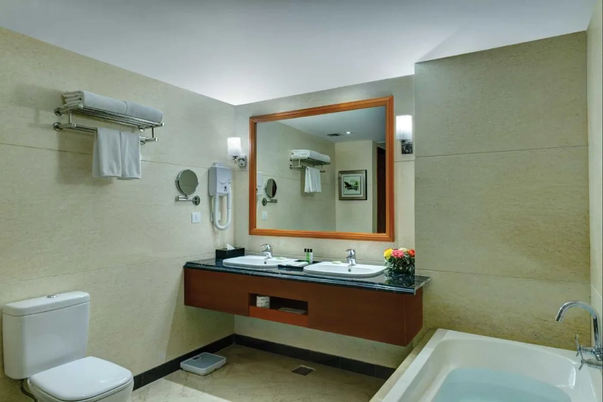 Ramada by Wyndham Amritsar — ภาพห้องพักและบรรยากาศ
