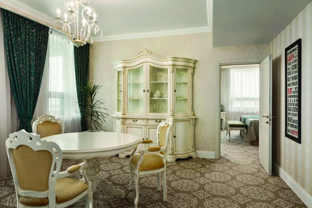 Ramada by Wyndham Kazan City Centre — ภาพห้องพักและบรรยากาศ