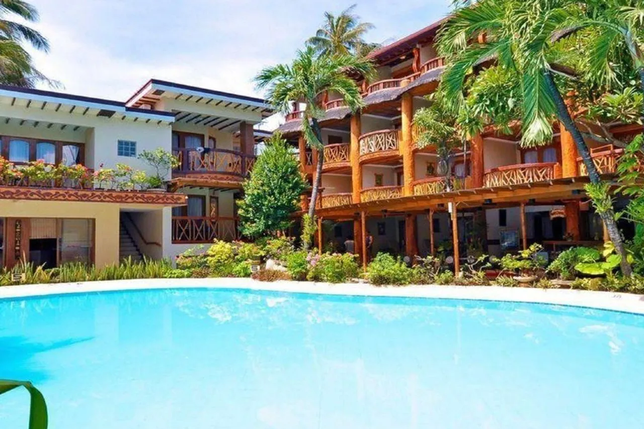 Red Coconut Beach Hotel Boracay — rooms and atmosphere