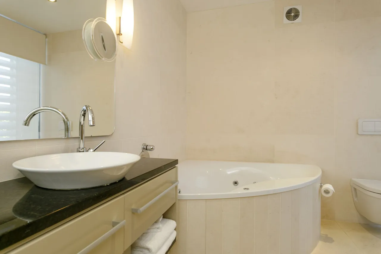 Reef Resort Taupo — rooms and atmosphere