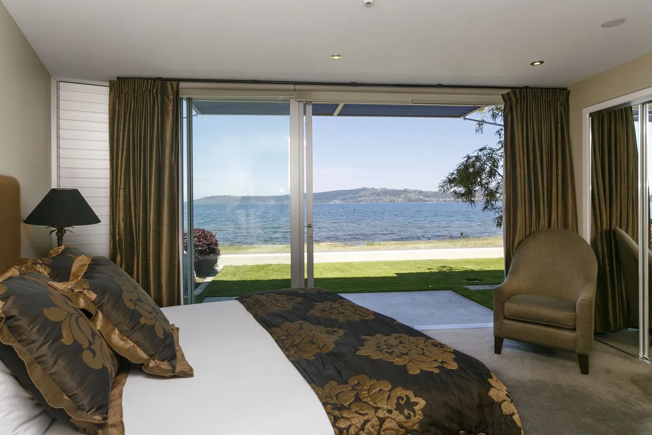 Reef Resort Taupo — rooms and atmosphere