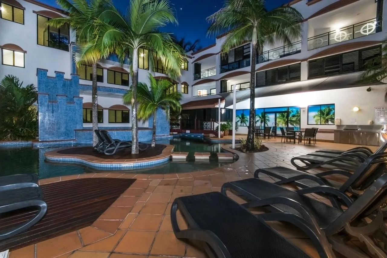 Regal Port Douglas — rooms and atmosphere