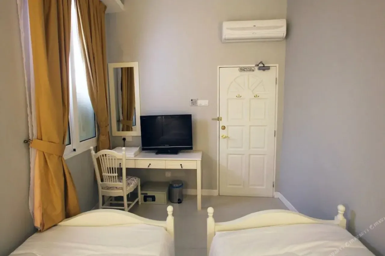 Reggae Mansion Hostel Kuala Lumpur — rooms and atmosphere