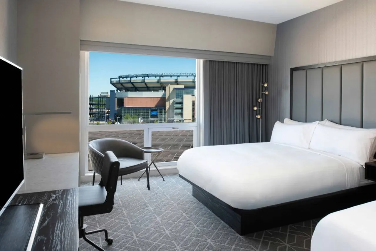 Renaissance Boston Patriot Place Hotel — rooms and atmosphere