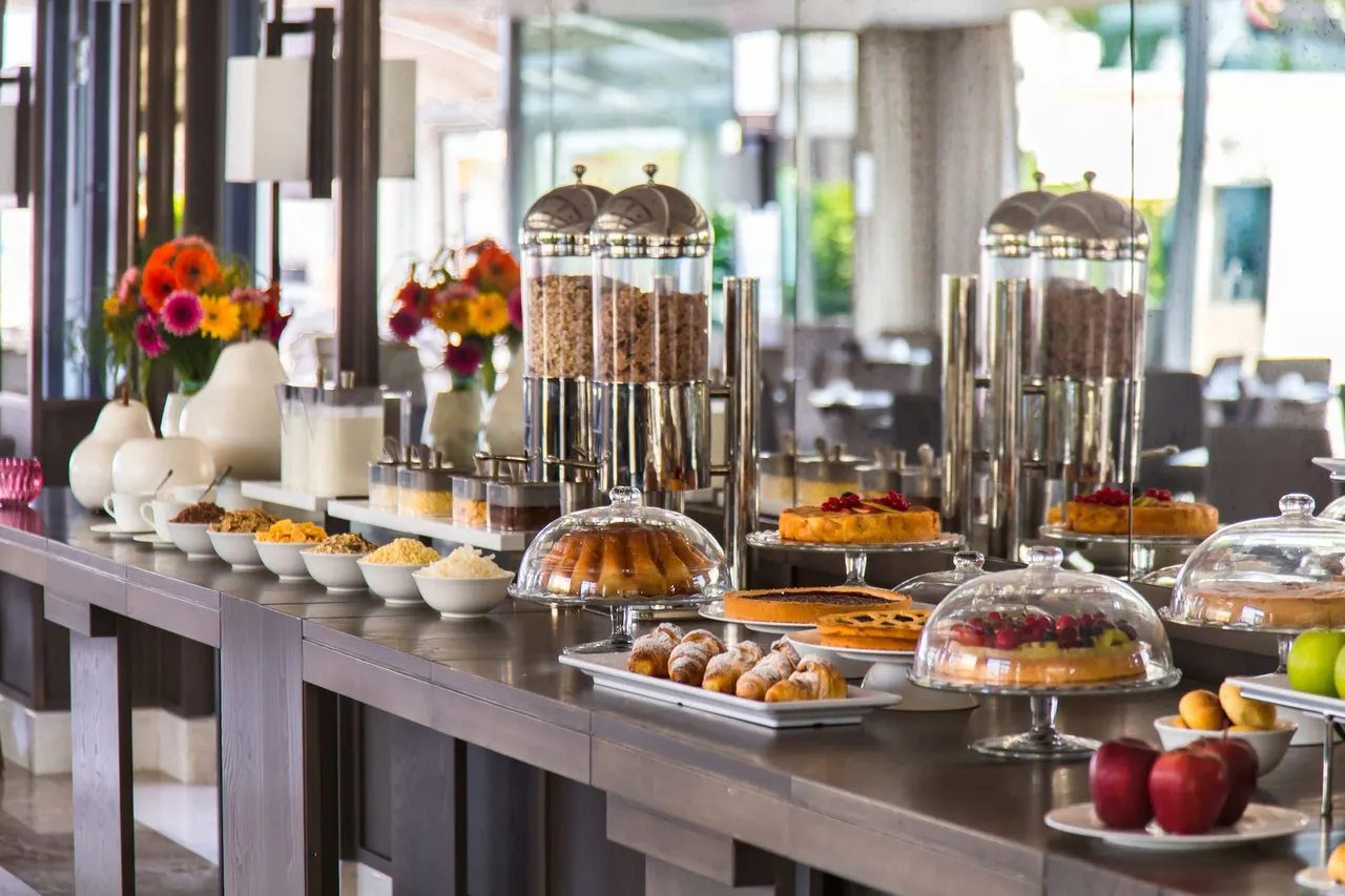 Renaissance Naples Hotel Mediterraneo — ภาพห้องพักและบรรยากาศ