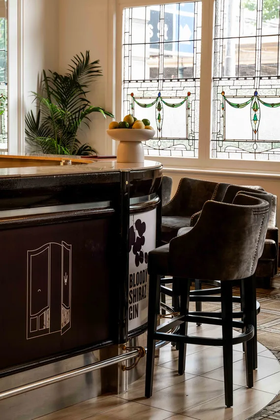 Rendezvous Hotel Melbourne — rooms and atmosphere