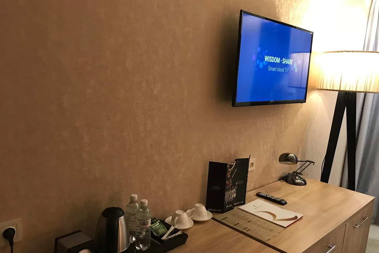 Renion Park Hotel — rooms and atmosphere