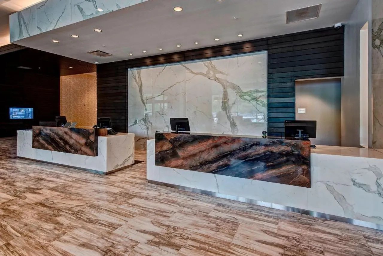Residence Inn by Marriott Kansas City Downtown/Convention Center — rooms and atmosphere
