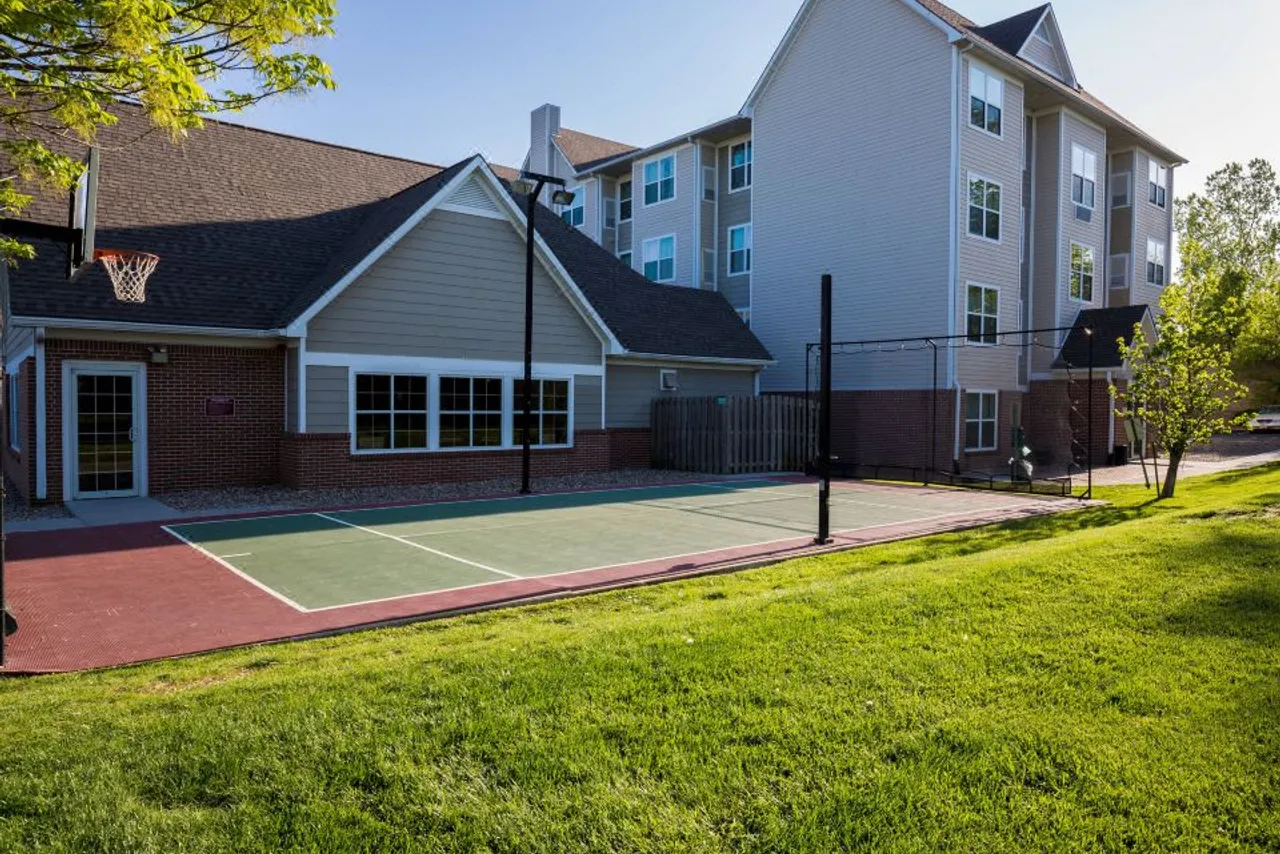 Residence Inn by Marriott Kansas City Independence — rooms and atmosphere