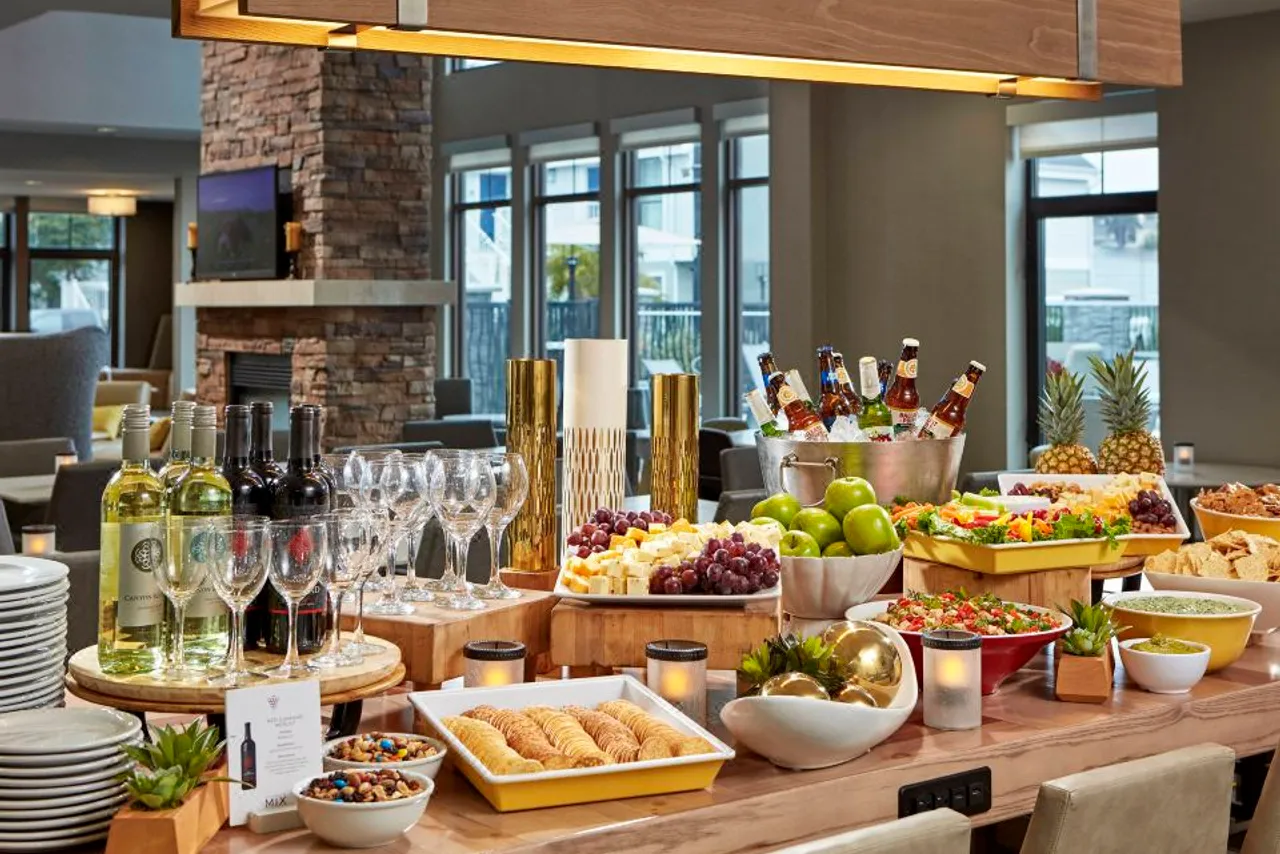 Residence Inn by Marriott Los Angeles LAX/Manhattan Beach — rooms and atmosphere