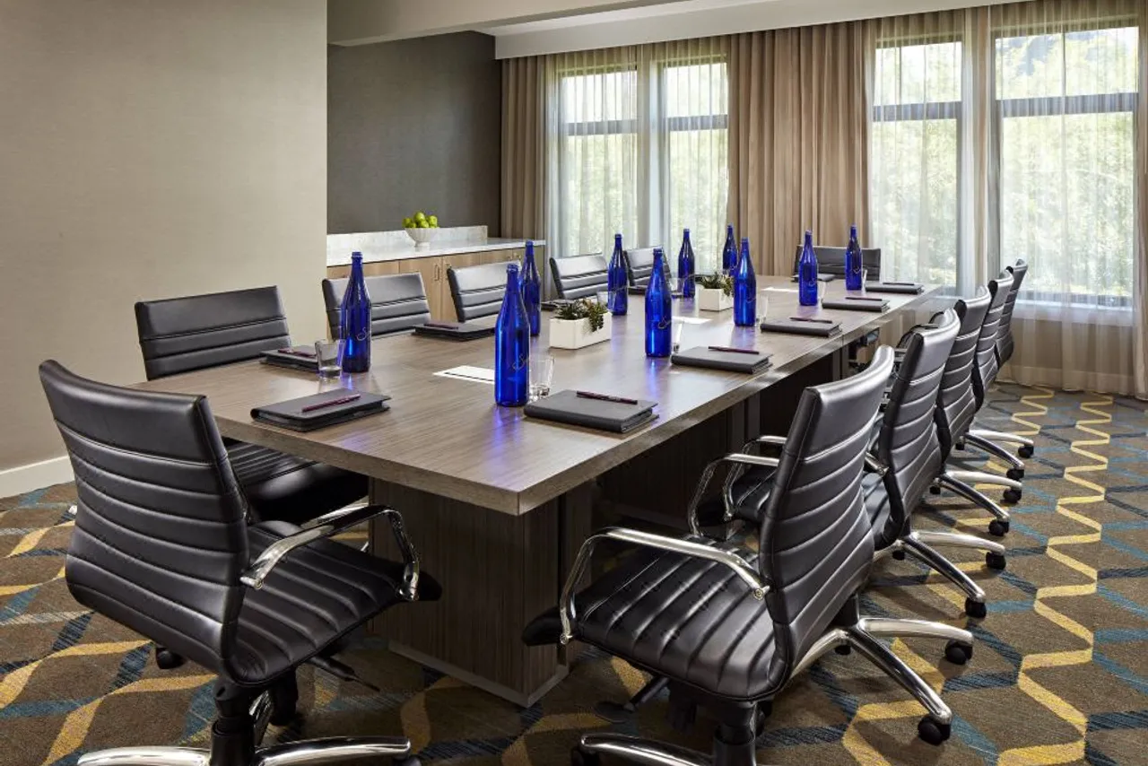 Residence Inn by Marriott Los Angeles LAX/Manhattan Beach — rooms and atmosphere
