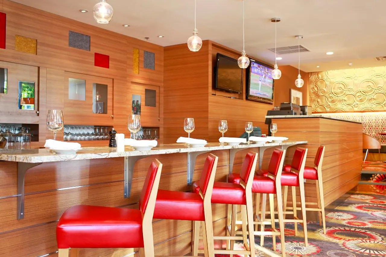Residence Inn by Marriott Vancouver Downtown — rooms and atmosphere