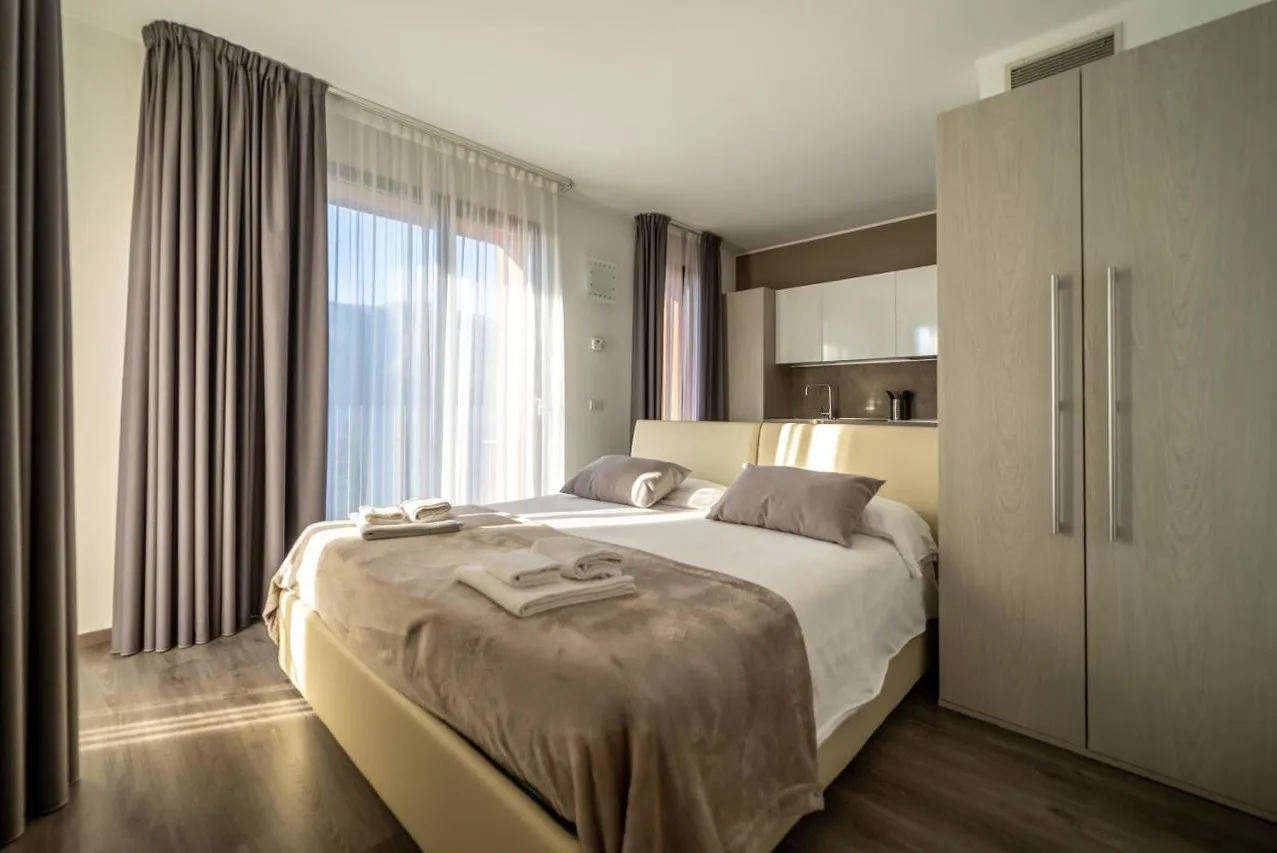 Residenza Luigina Varenna — ภาพห้องพักและบรรยากาศ
