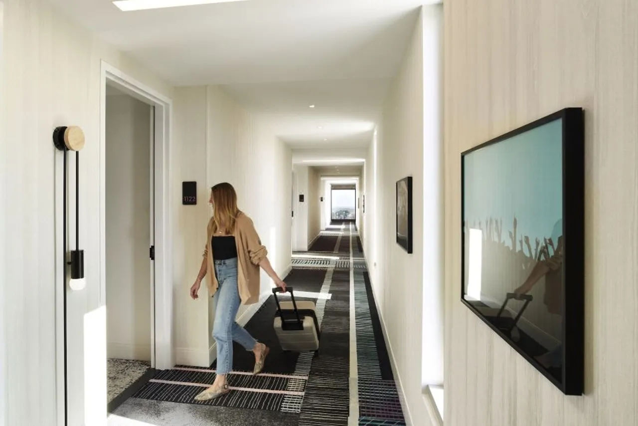 Reverb by Hard Rock Atlanta Downtown — rooms and atmosphere