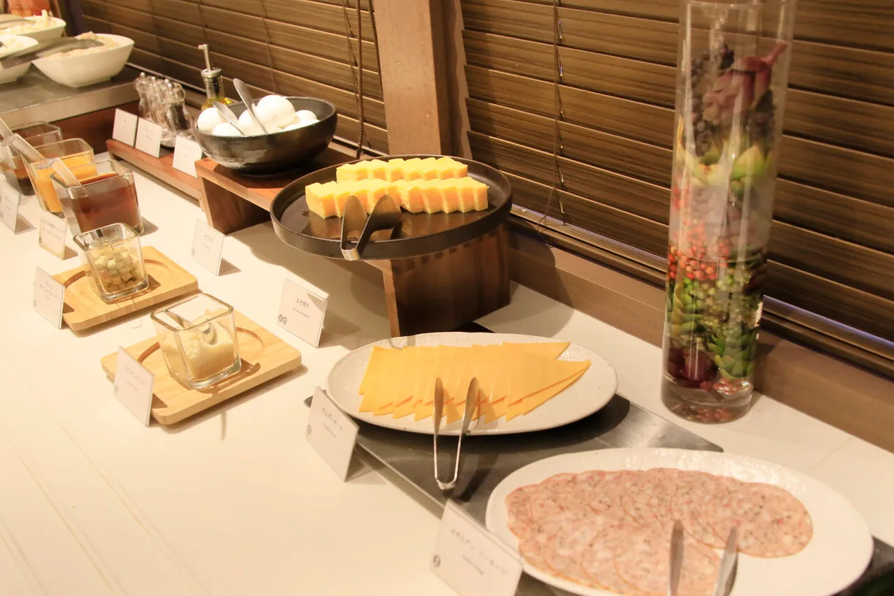 Richmond Hotel Yokohama Ekimae — rooms and atmosphere