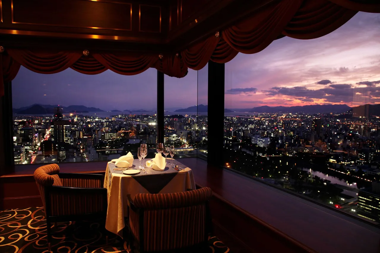 Rihga Royal Hotel Hiroshima — rooms and atmosphere