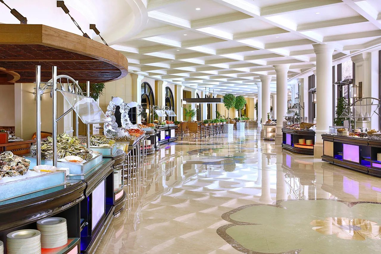 The Ritz-Carlton Abu Dhabi, Grand Canal — ภาพห้องพักและบรรยากาศ