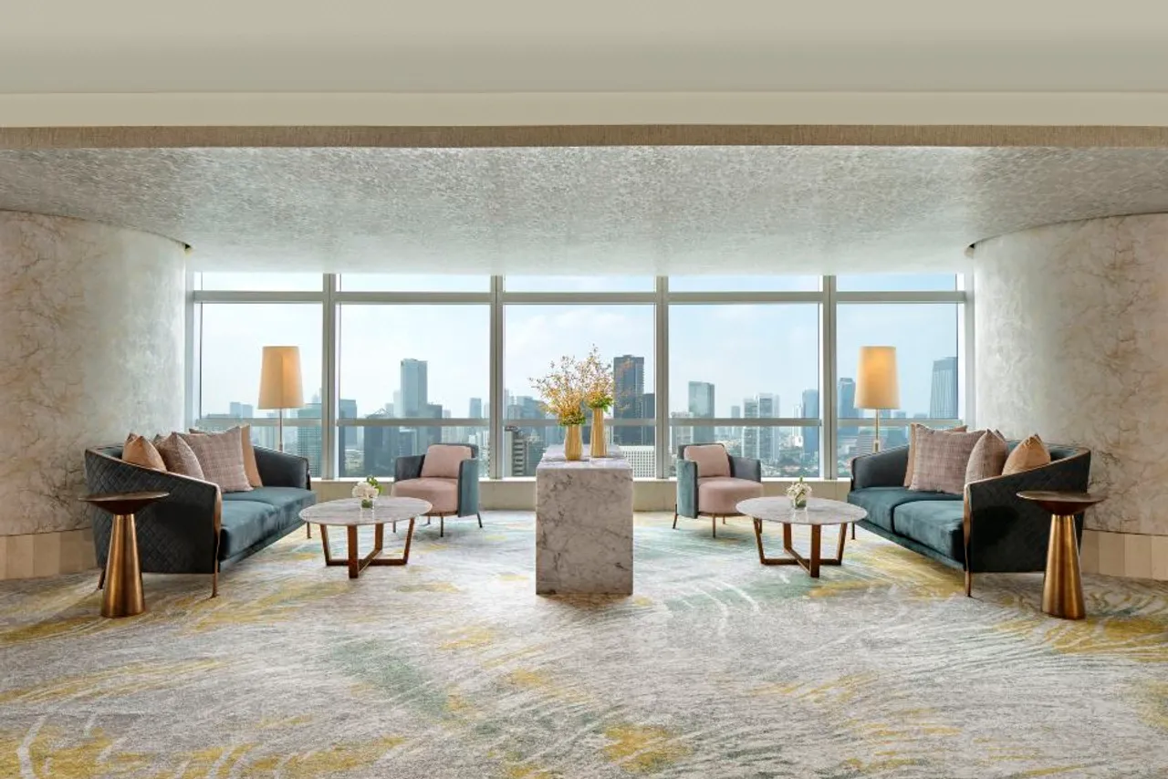 The Ritz-Carlton Jakarta, Pacific Place — rooms and atmosphere