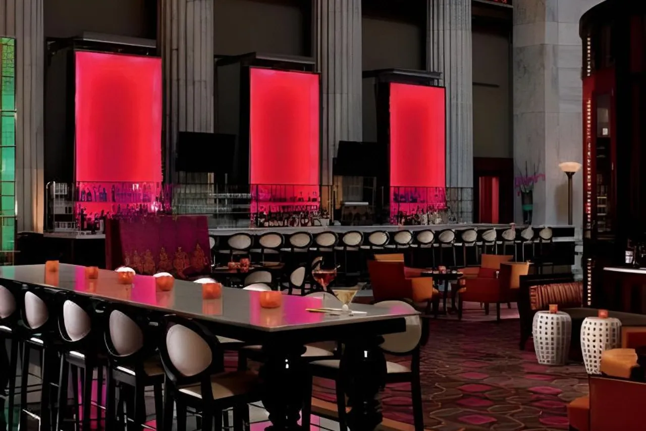 The Ritz-Carlton, Philadelphia — rooms and atmosphere