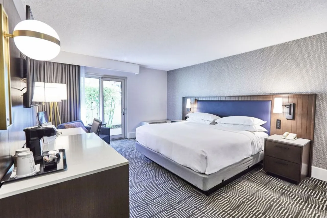 Hotel Riu Plaza Fisherman's Wharf — rooms and atmosphere