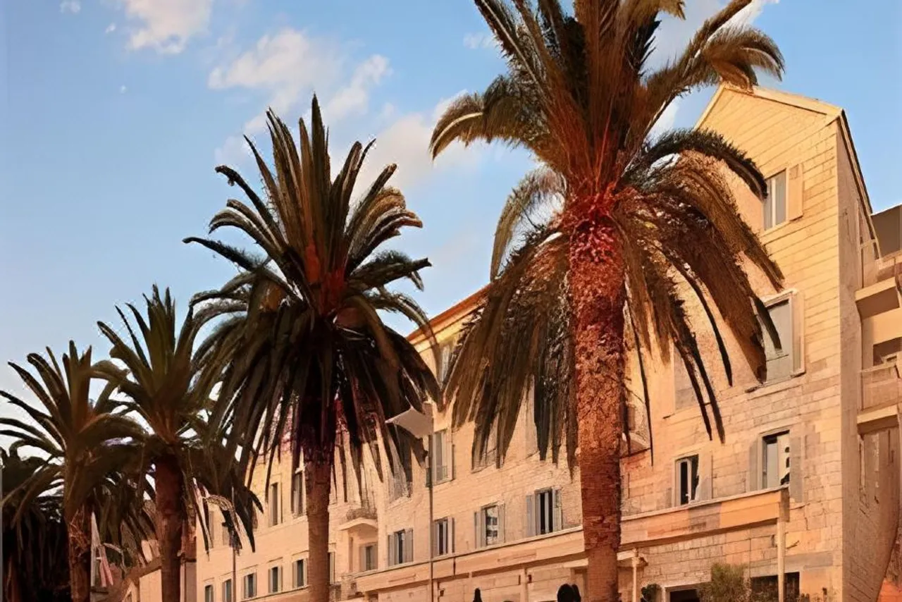 Riva Marina Hvar Hotel — rooms and atmosphere