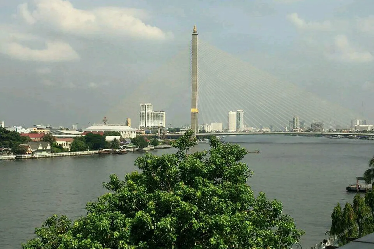 Riva Surya Bangkok — rooms and atmosphere