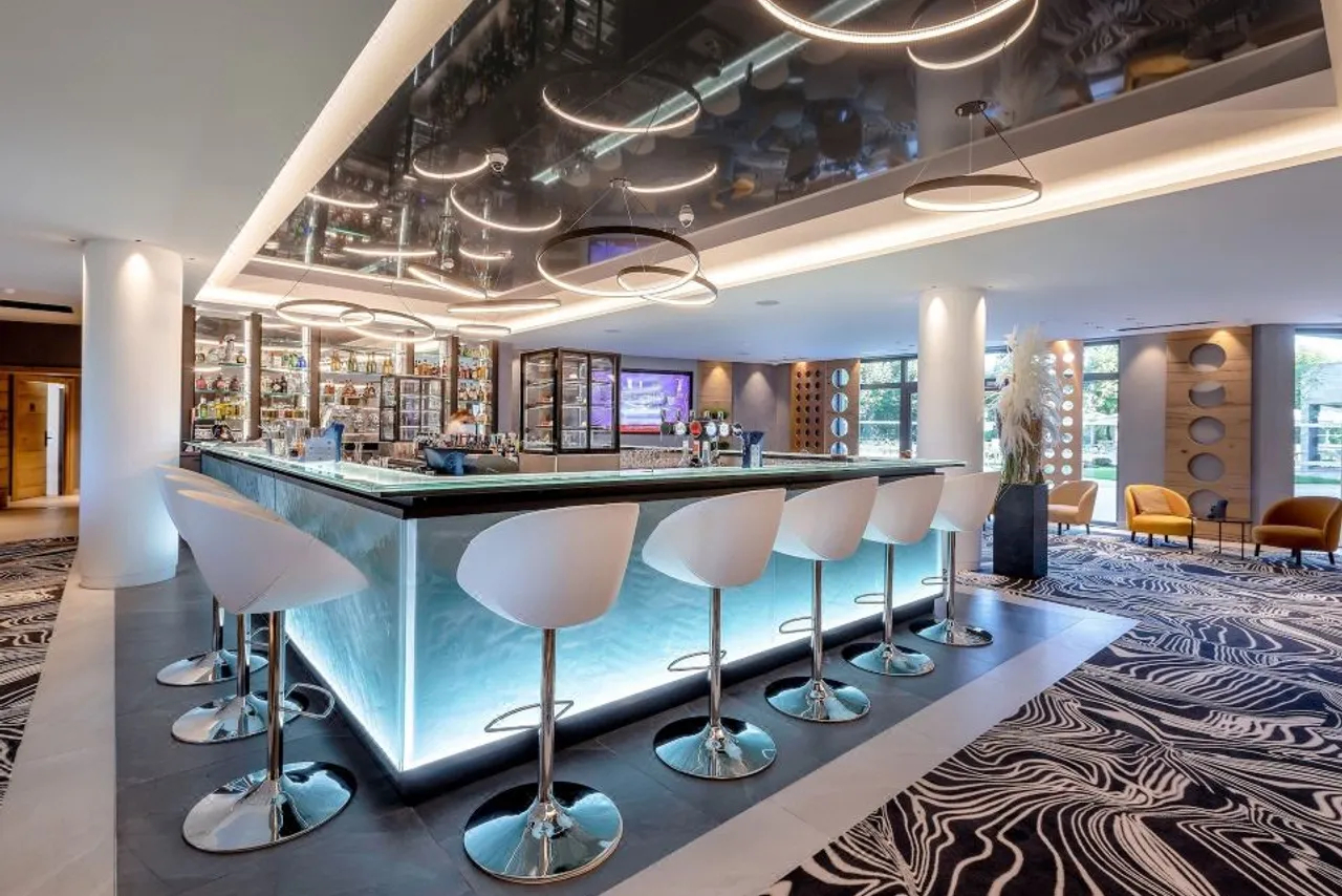 Rivage Hôtel & Spa Annecy — rooms and atmosphere