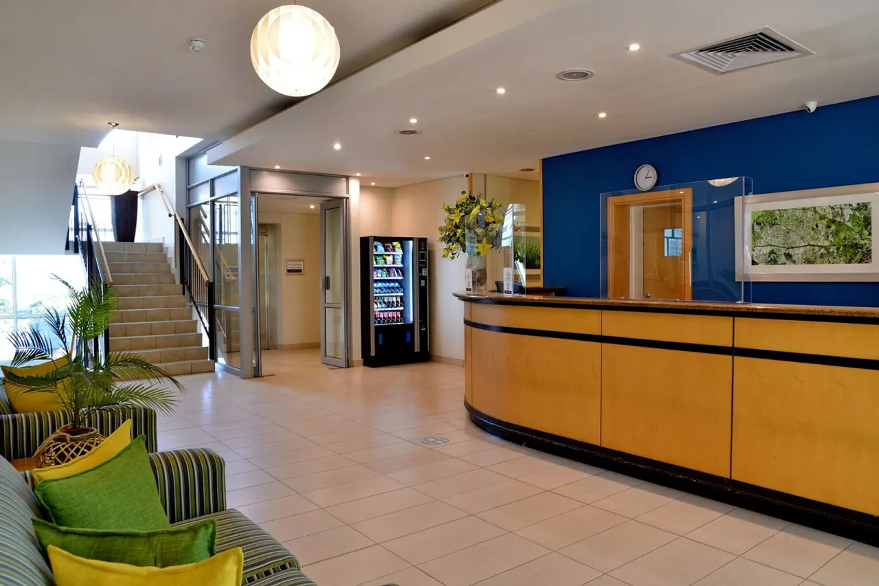 Road Lodge Umhlanga Ridge — ภาพห้องพักและบรรยากาศ