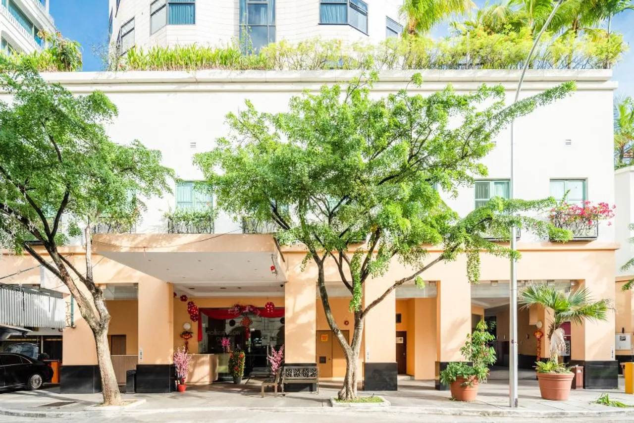Robertson Quay Hotel — rooms and atmosphere