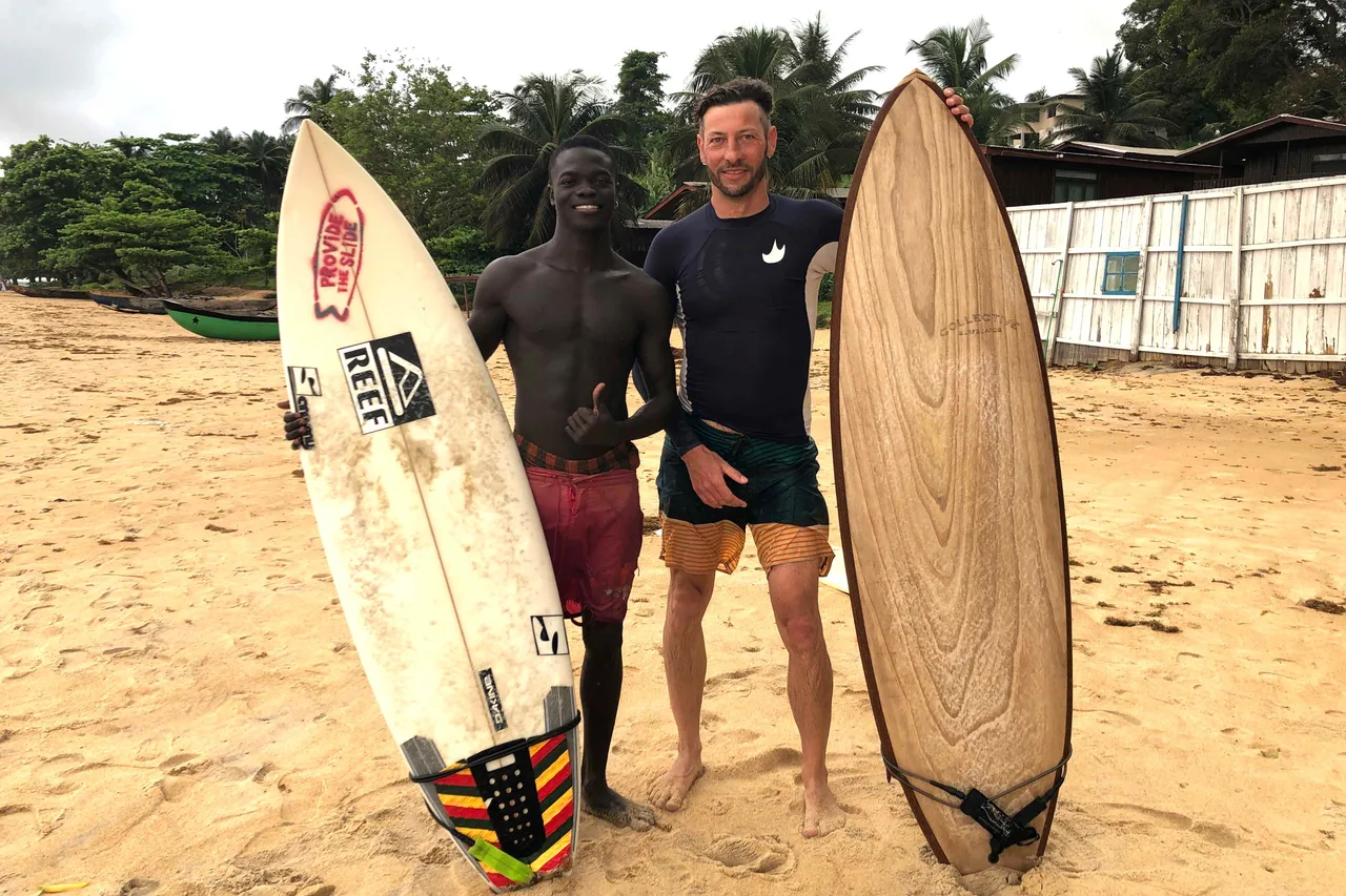 Robertsport Surf Club — ภาพห้องพักและบรรยากาศ