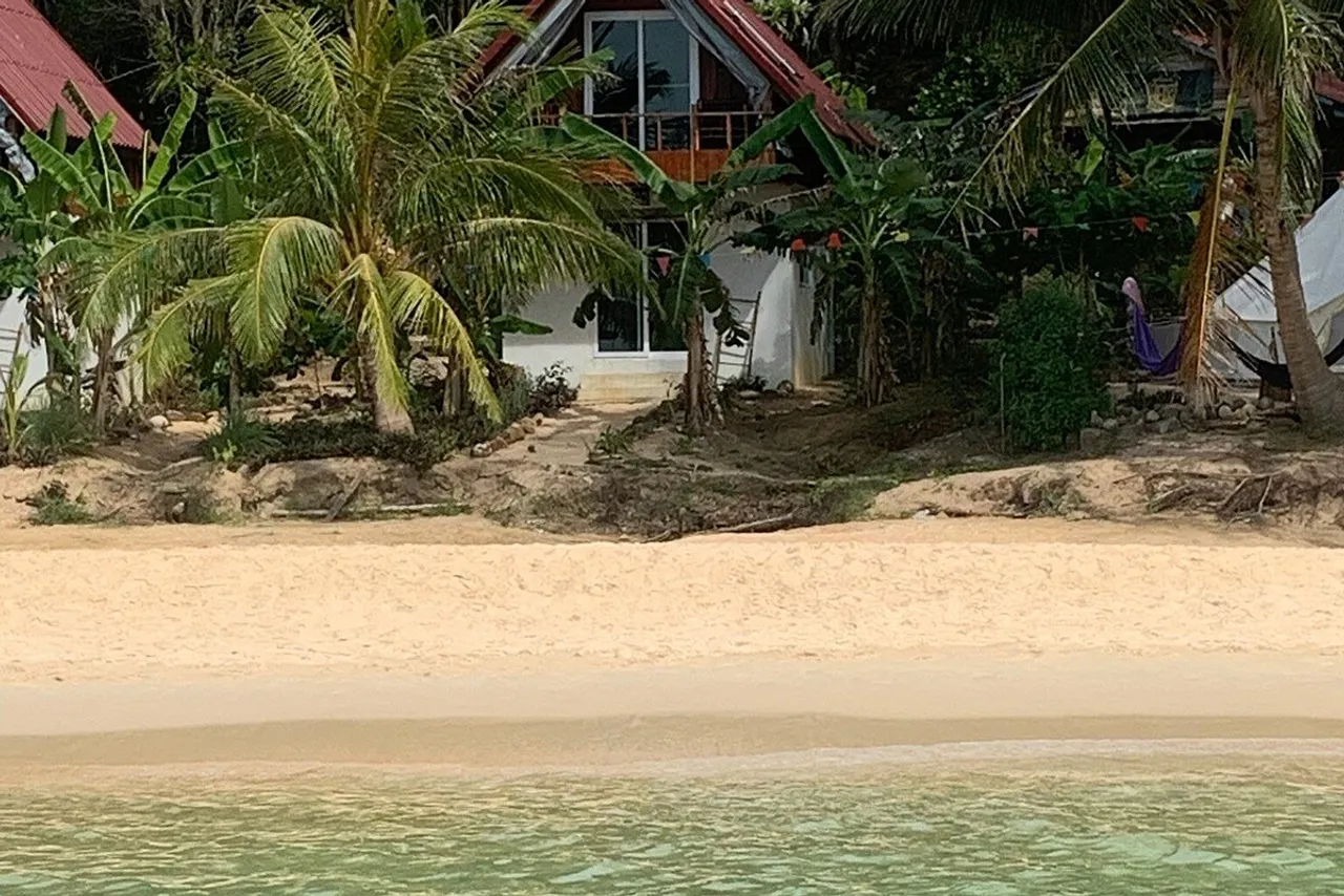 Robinson Bungalows — rooms and atmosphere