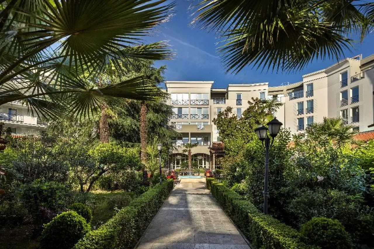 Rogner Hotel Tirana — rooms and atmosphere