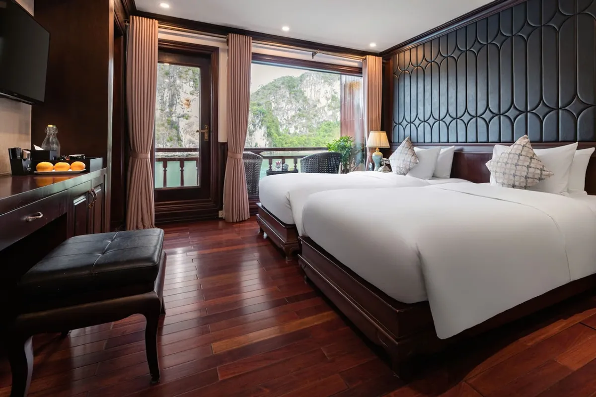 Rosa Cruise Halong — rooms and atmosphere
